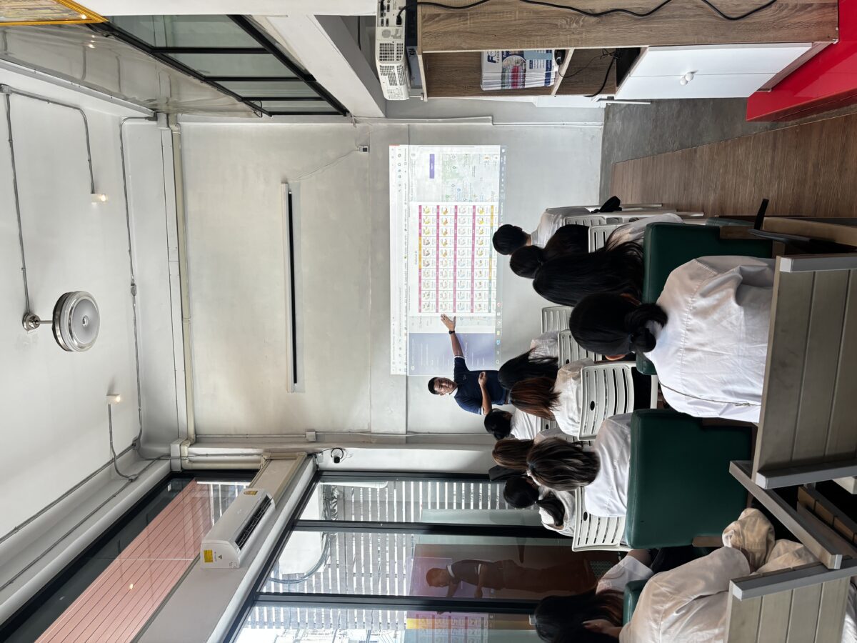 S__185597962_0 S 185597962 0 PIF Showroom ต้อนรับผู้สนใจตู้อัตโนมัติ