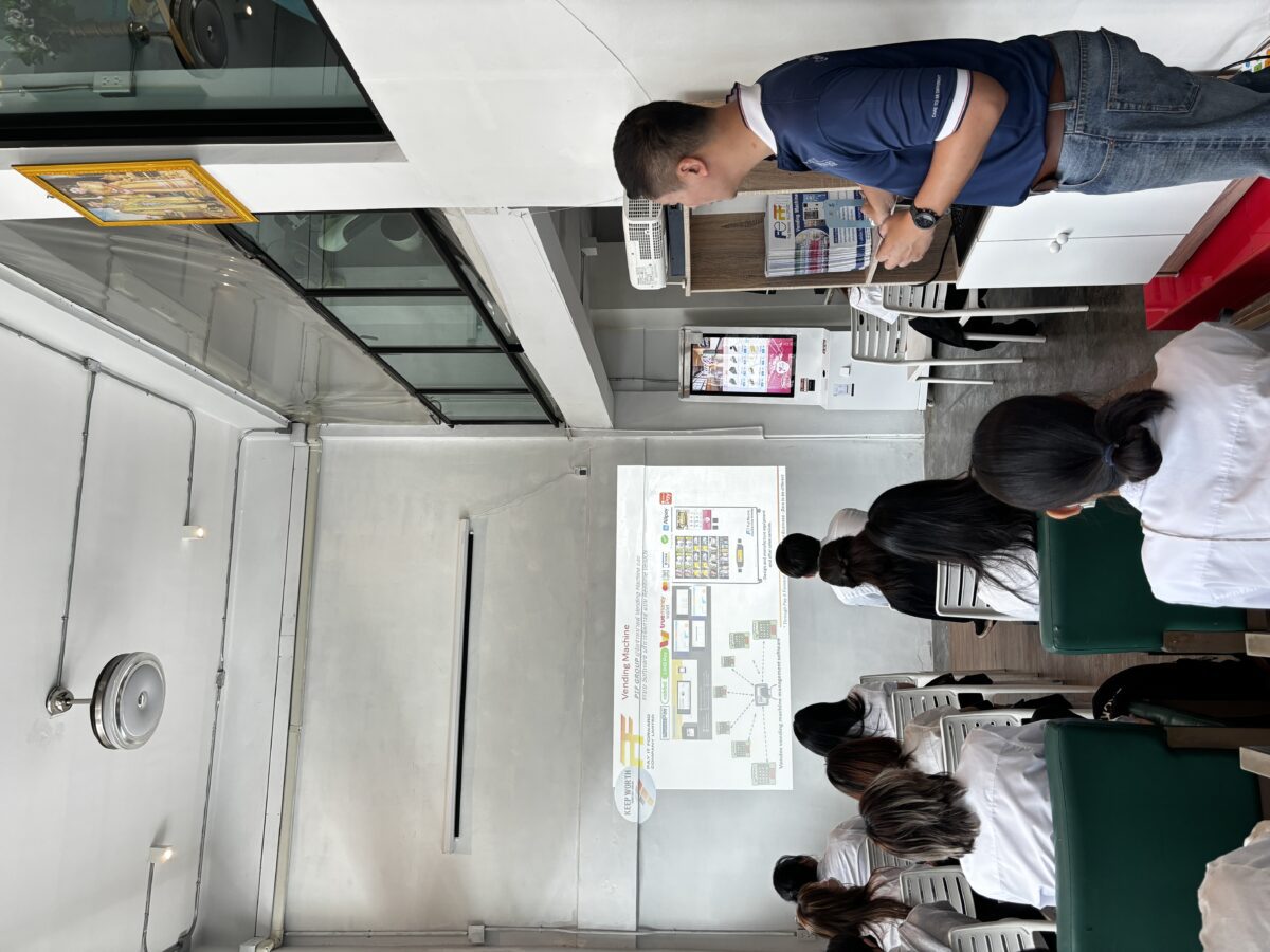 S__185597963_0 S 185597963 0 PIF Showroom ต้อนรับผู้สนใจตู้อัตโนมัติ