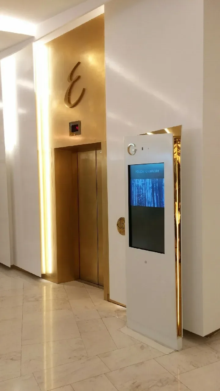 VDO Wall-4 เอ็มโพเรียล เอ็มโพเรียล jpg เอ็มโพเรียม - ป้ายไฟและจอแสดงผล