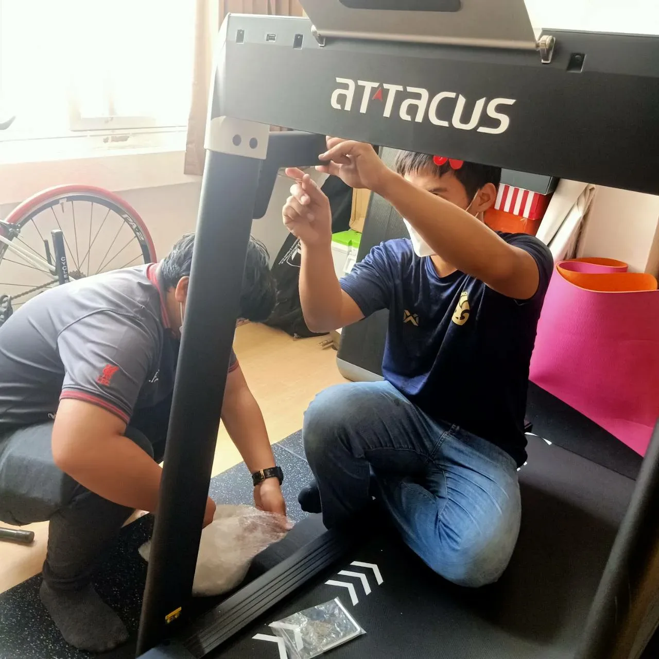 ลู่วิ่งไฟฟ้า ATTACUS รุ่น AT100 3 แรงม้า Smart Treadmill รุ่นจิ๋ว เล่นเกมส์ Zwift Kinomap Could run รับประกันสินค้า 1 ปี ลู่วิ่งไฟฟ้า ATTACUS รุ่น AT100 Smart Treadmill