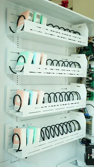 ตู้จำหน่ายสินค้าติดผนัง Mini Vending Machine รุ่น 4 ชั้น ตู้จำหน่ายสินค้าขนาดเล็ก ตู้หยอดเหรียญขนาดเล็ก น้ำยาซักผ้า ทิชชู่ ถุงยาง ฯลฯ ตู้จำหน่ายสินค้าติดผนัง Mini Vending Machine รุ่น 4 ชั้น ตู้จำหน่ายสินค้าขนาดเล็ก ตู้หยอดเหรียญขนาดเล็ก น้ำยาซักผ้า ทิชชู่ ถุงยาง ฯลฯ - Image 7
